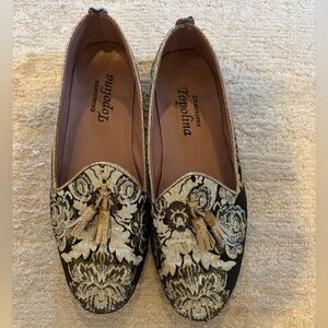 Embroidered gold and silver green flats size 8.5